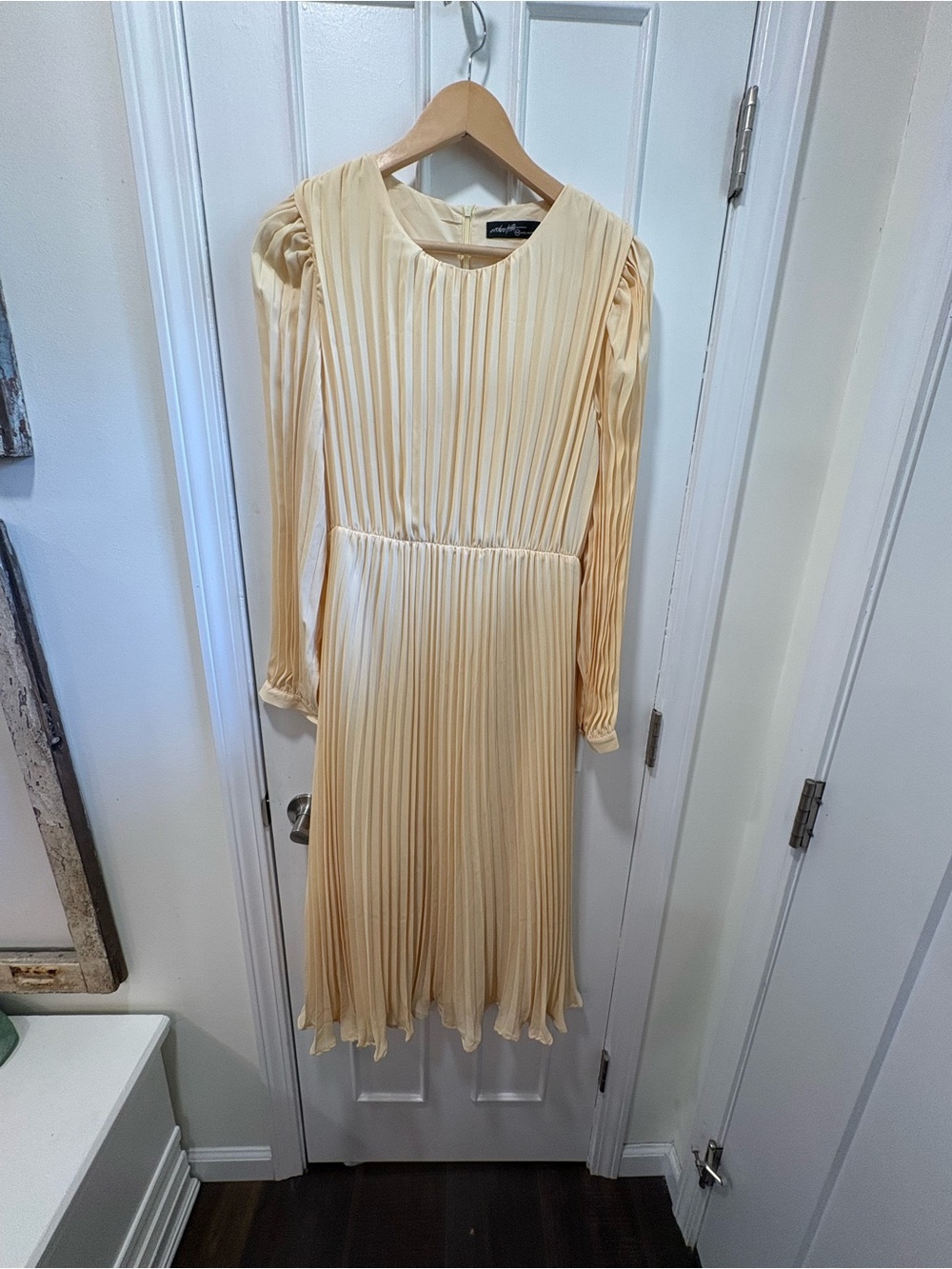 Pleated Long-Sleeve Midi Dress - Cream